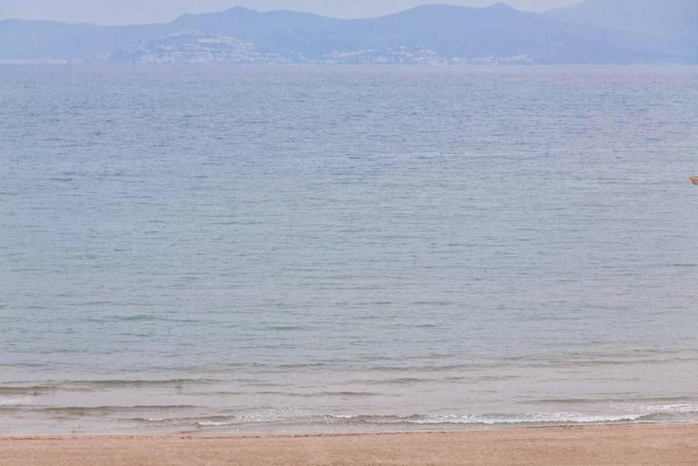 Apartamento Pie De Playa-Wifi Free L'Escala Exterior foto