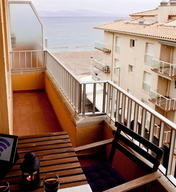 Apartamento Pie De Playa-Wifi Free L'Escala Exterior foto